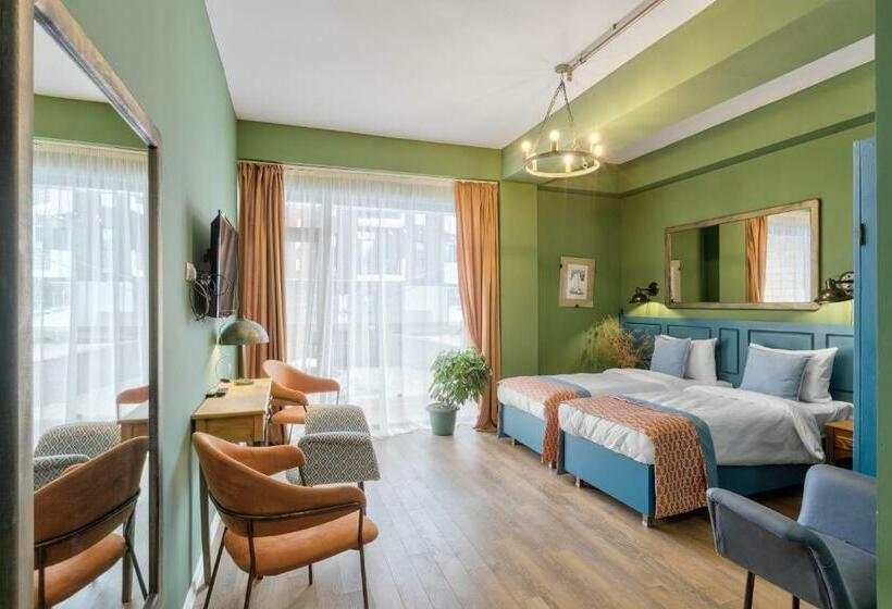 اتاق استاندارد, Raimond Palace