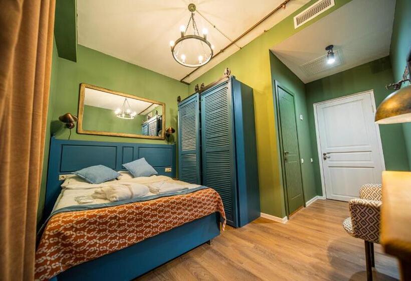 اتاق استاندارد یک نفره, Raimond Palace