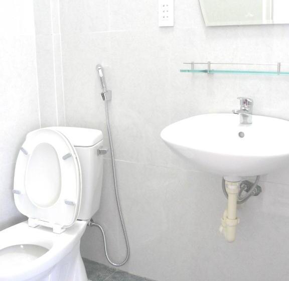 اتاق خانوادگی, Lisa Homestay