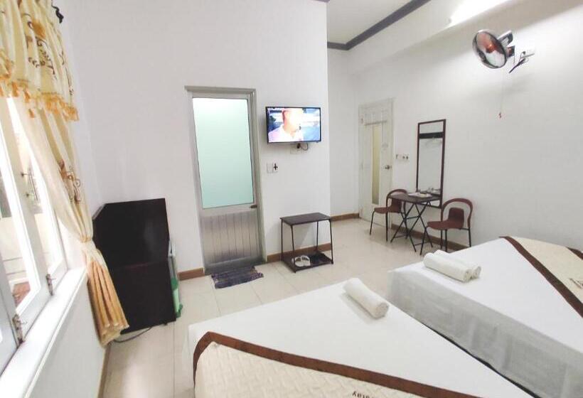 اتاق استاندارد سه نفره, Lisa Homestay