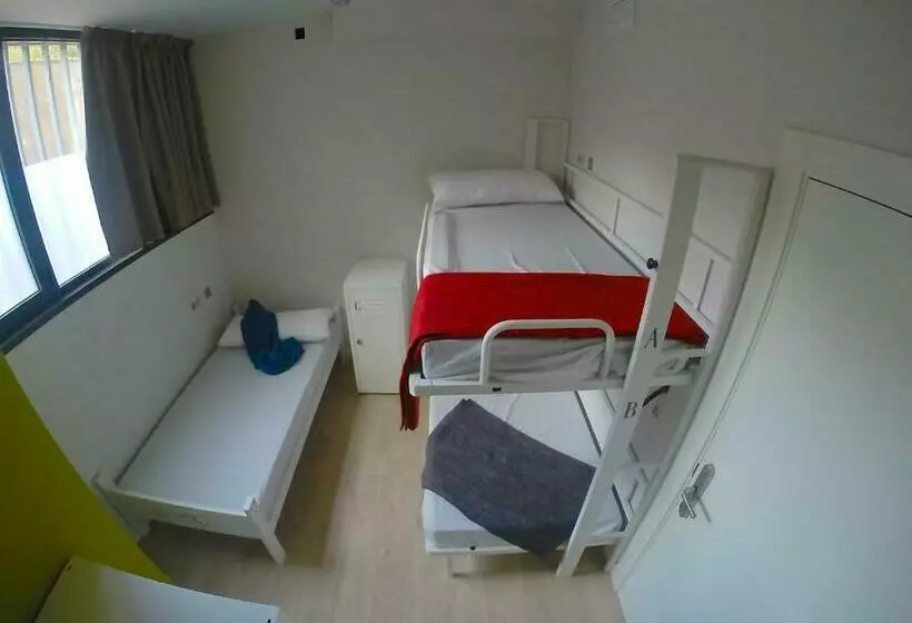 اتاق استاندارد با سرویس بهداشتی مشترک, Room018bcn