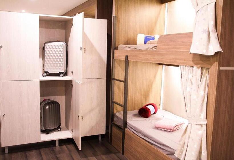 Кровать в Общей Комнате, Barcelona & You Hostel Sagrada Familia