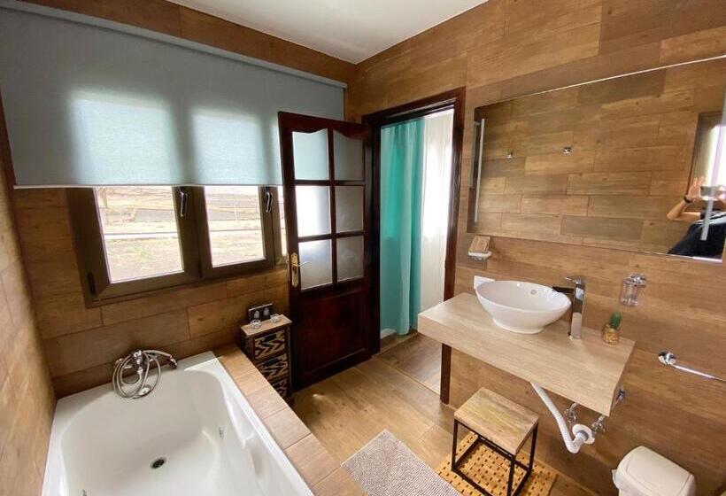 디럭스 자쿠지룸, Finca Marisa