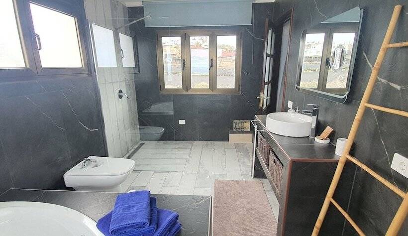 디럭스 자쿠지룸, Finca Marisa