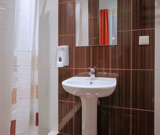 חדר סטנדרט לשלושה, City