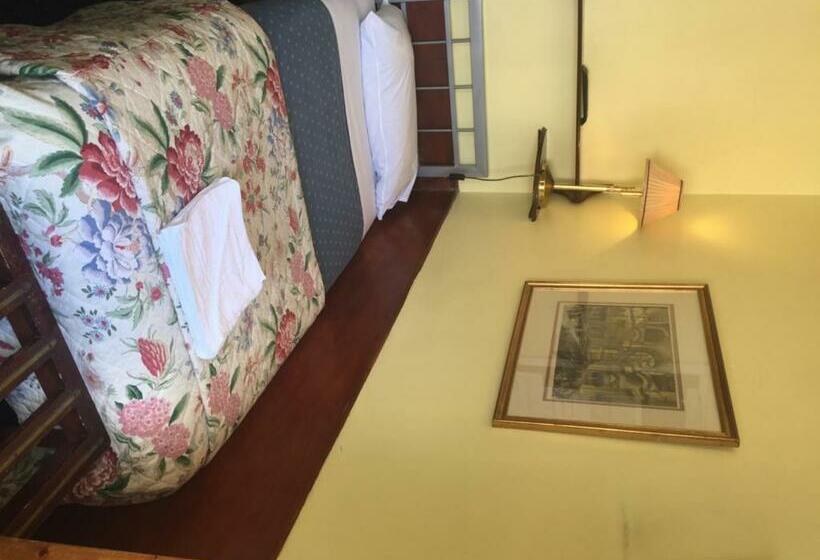 Номер Стандарт Индивидуальный, Albany