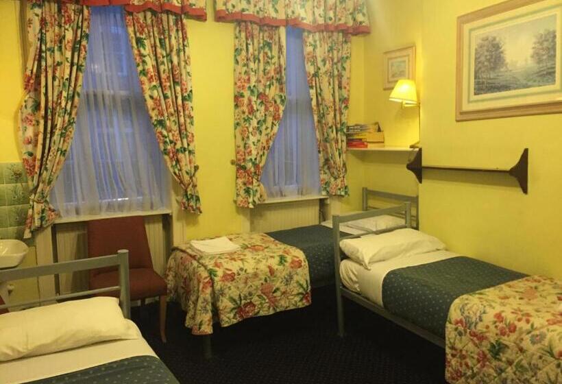 Номер Стандарт Трехместный, Albany