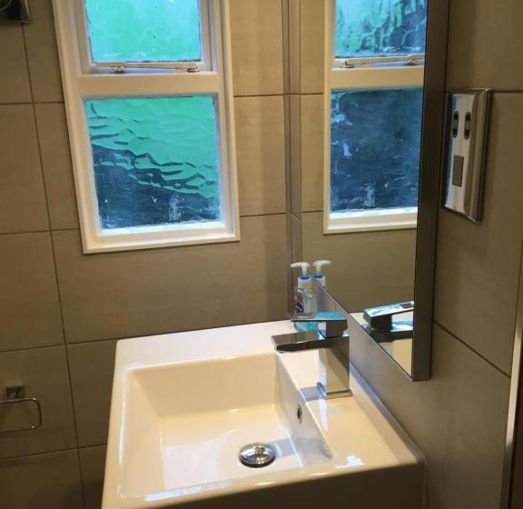 Family Suite, Albany