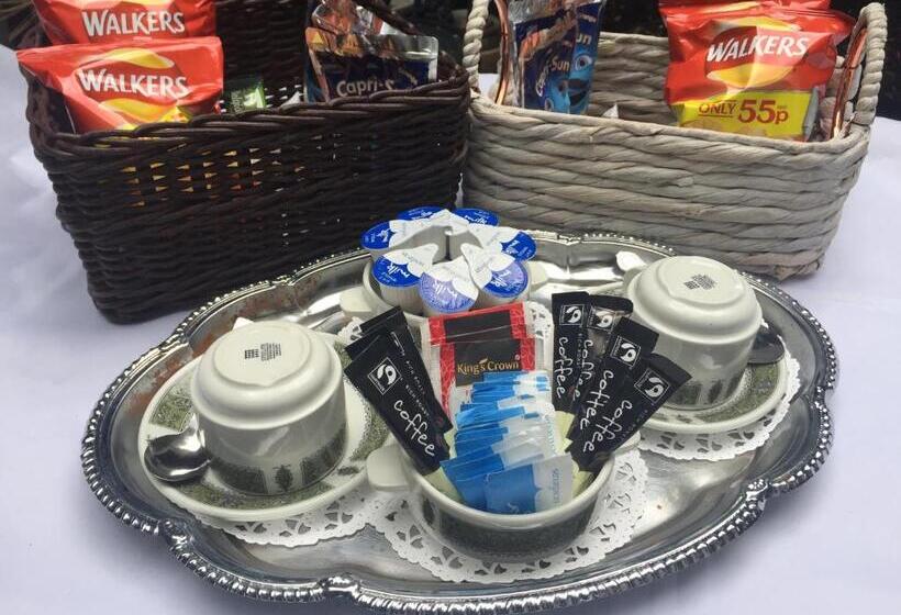 Номер Стандарт Трехместный, Albany