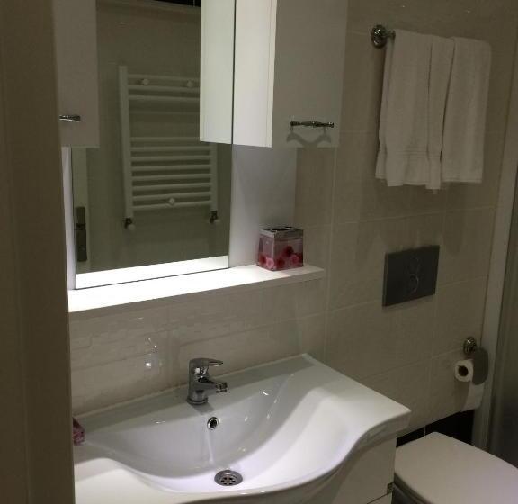 Четырехместный Номер Deluxe, Black Bird Suite