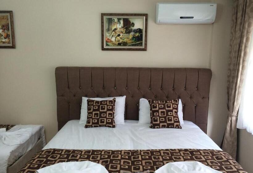 Четырехместный Номер Deluxe, Black Bird Suite