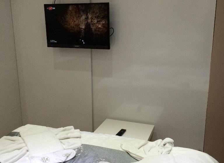 Номер Стандарт с Кухней, Black Bird Suite