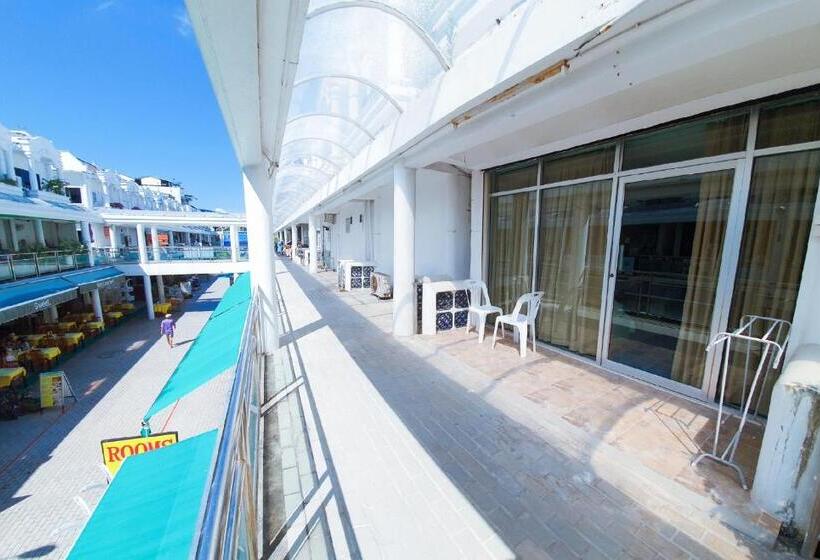 Superio Szoba Terasszal, Break Point