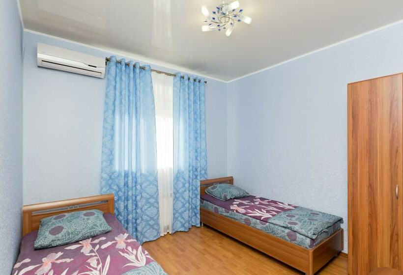 标准间, Chetyre Sezona