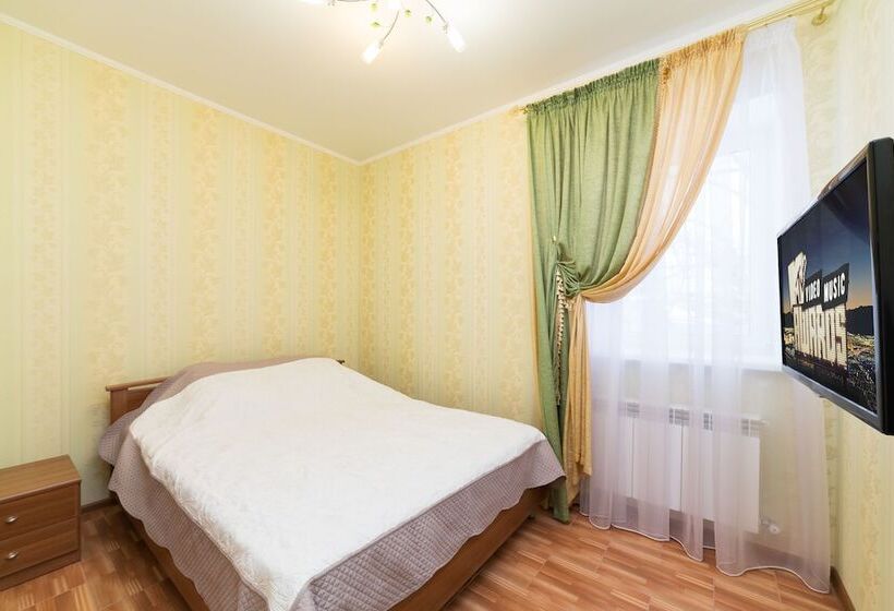 침실 2개 스위트, Chetyre Sezona