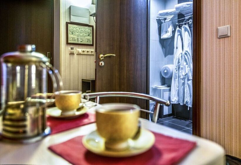 חדר ביזנס, City