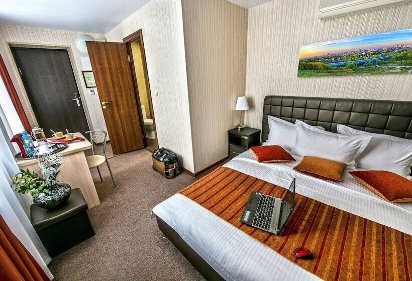 חדר ביזנס, City