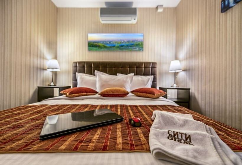 חדר ביזנס, City