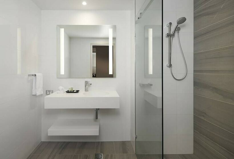 غرفة بريميوم مزودة بشُرفة, Courtyard By Marriott Brisbane South Bank