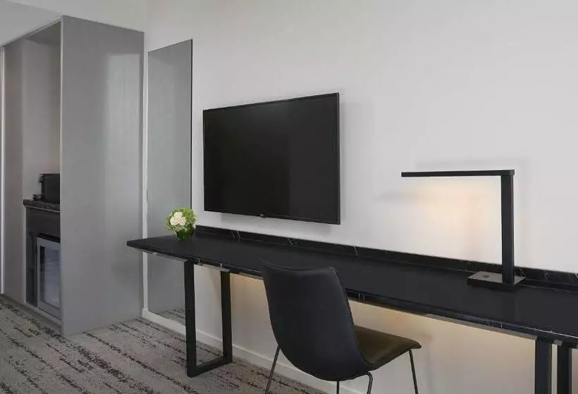 バルコニー付プレミアムルーム, Courtyard By Marriott Brisbane South Bank