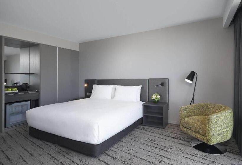 غرفة بريميوم مزودة بشُرفة, Courtyard By Marriott Brisbane South Bank