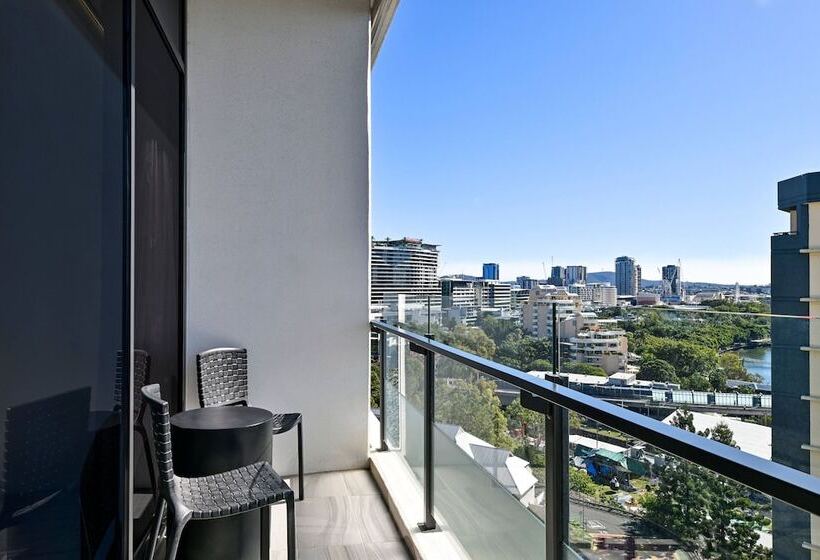 غرفة بريميوم مزودة بشُرفة, Courtyard By Marriott Brisbane South Bank