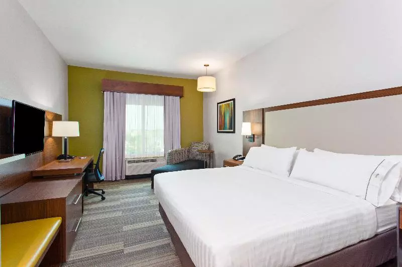 身障者適用キングサイズベッドルーム, Holiday Inn Express & Suites Houston Nw   Hwy 290 Cypress, An Ihg