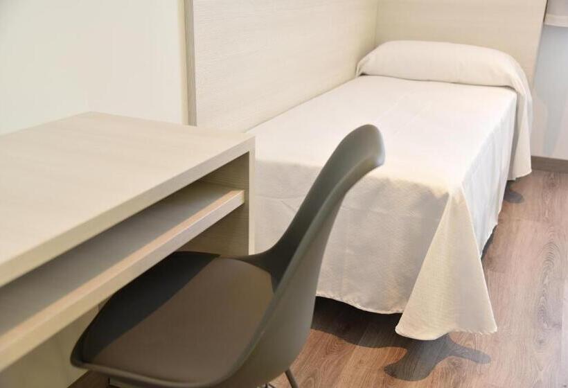 Quarto Triplo Estandar, Julimar