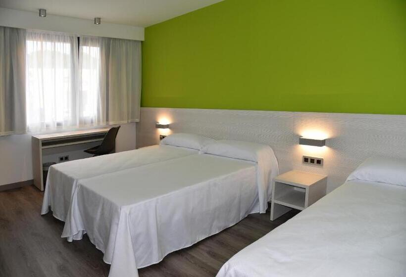 スタンダードトリプルルーム, Julimar