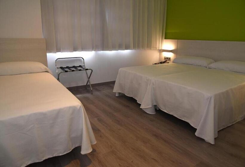 スタンダードトリプルルーム, Julimar