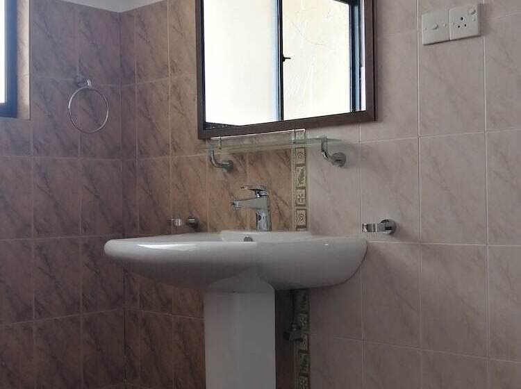 Habitación Triple Estándar, Kandy Unique