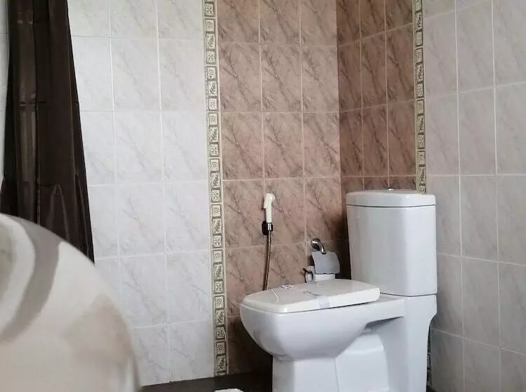 Standard Triple Room, Kandy Highland Unique