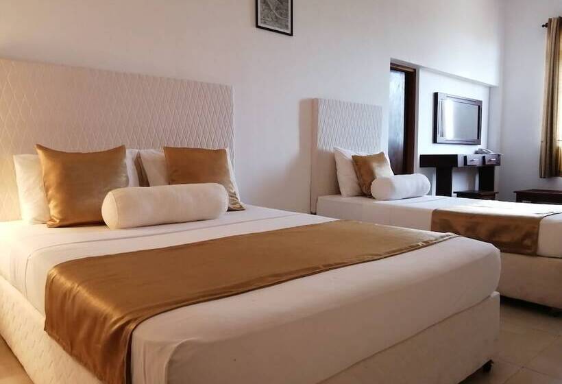 Habitación Triple Estándar, Kandy Unique