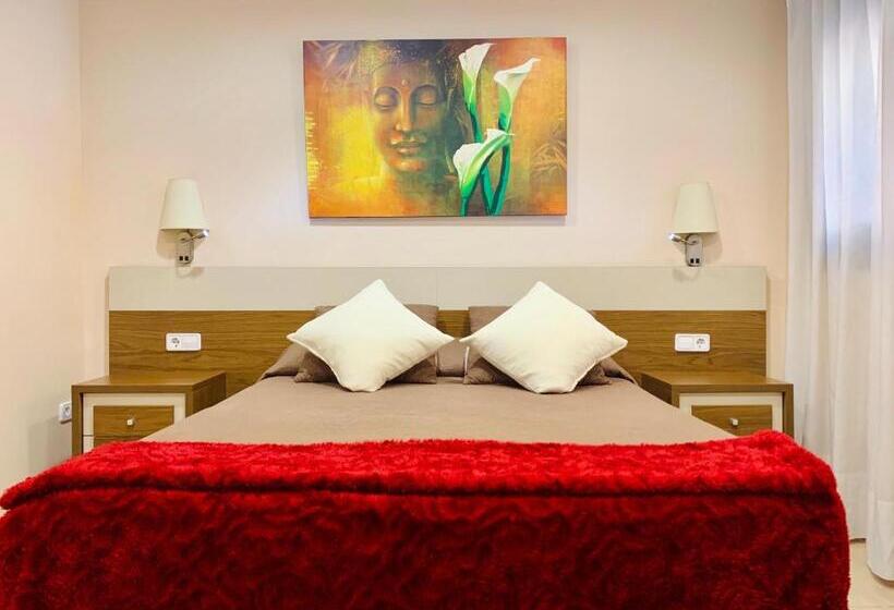 חדר סטנדרט, Llar De Capitans