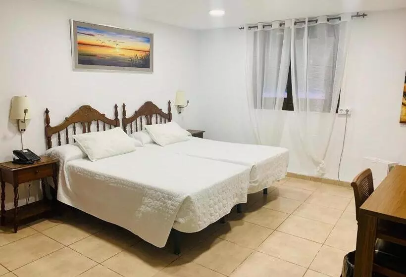 Chambre Standard, Llar De Capitans