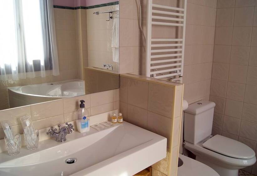 חדר סטנדרט, Llar De Capitans