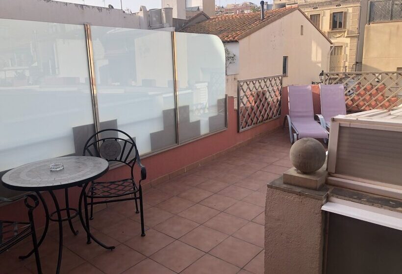 חדר סטנדרט, Llar De Capitans