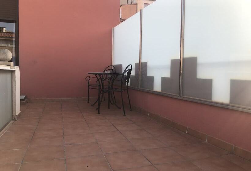 חדר סטנדרט, Llar De Capitans