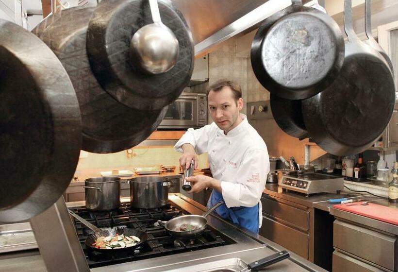 Номер Стандарт, Restaurant Roter Ochsen