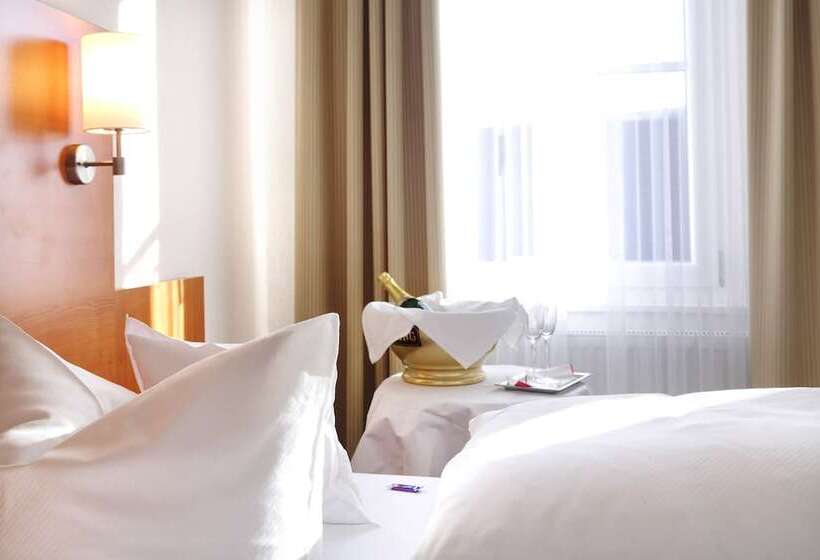 Номер Стандарт Индивидуальный с Балконом, Restaurant Roter Ochsen