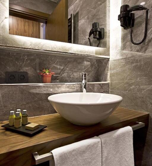 غرفة إقتصادية, Snog Rooms & Suites