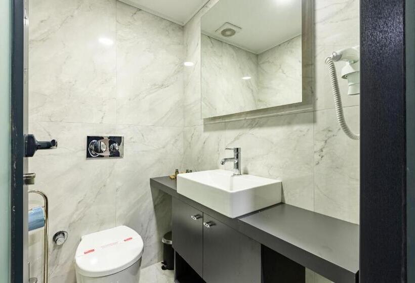 جناح مزوَّد بشرفة, Snog Rooms & Suites