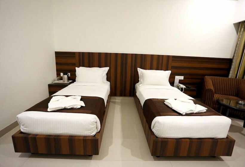 חדר דלוקס, Solitaire