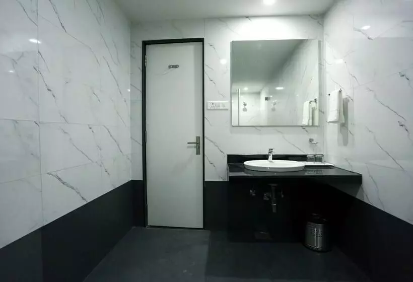 Camera Deluxe, Solitaire