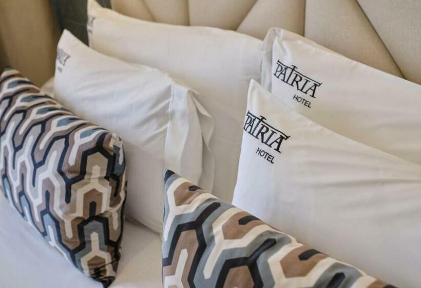 Quarto Estandar, Patria