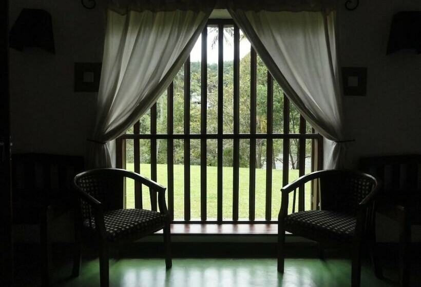ベーシックルーム, Serendip Stone Hotel And Bungalow