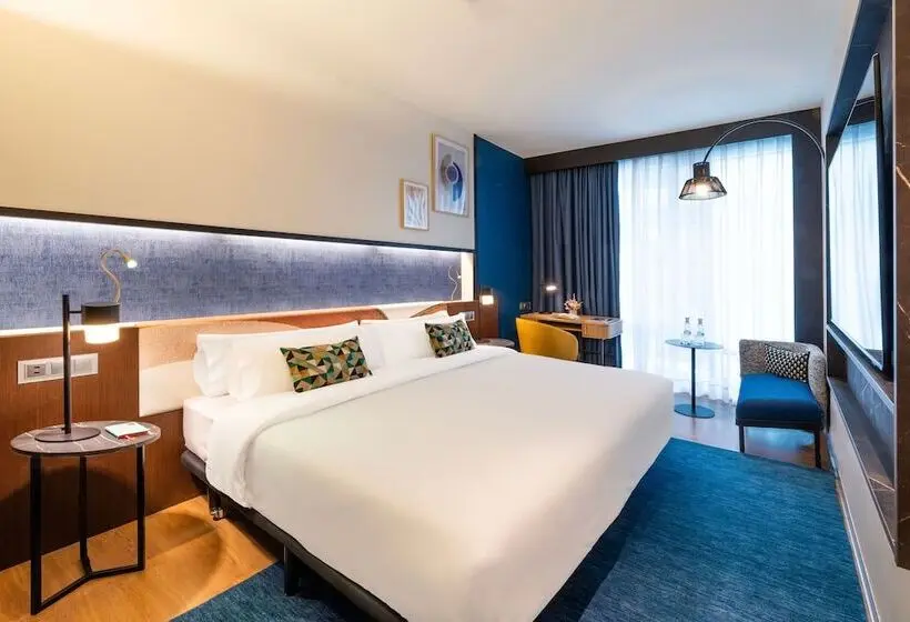 اتاق پرمیوم, Crowne Plaza Madrid   Centre Retiro, An Ihg