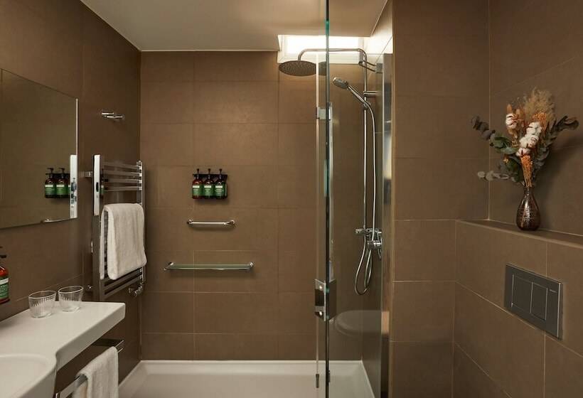 اتاق پرمیوم, Crowne Plaza Madrid   Centre Retiro, An Ihg