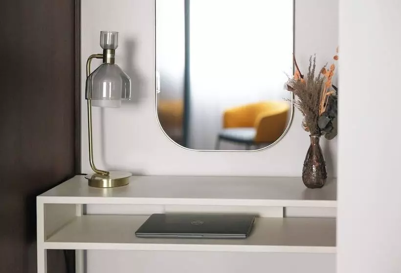 سوییت جونیور, Crowne Plaza Madrid   Centre Retiro, An Ihg