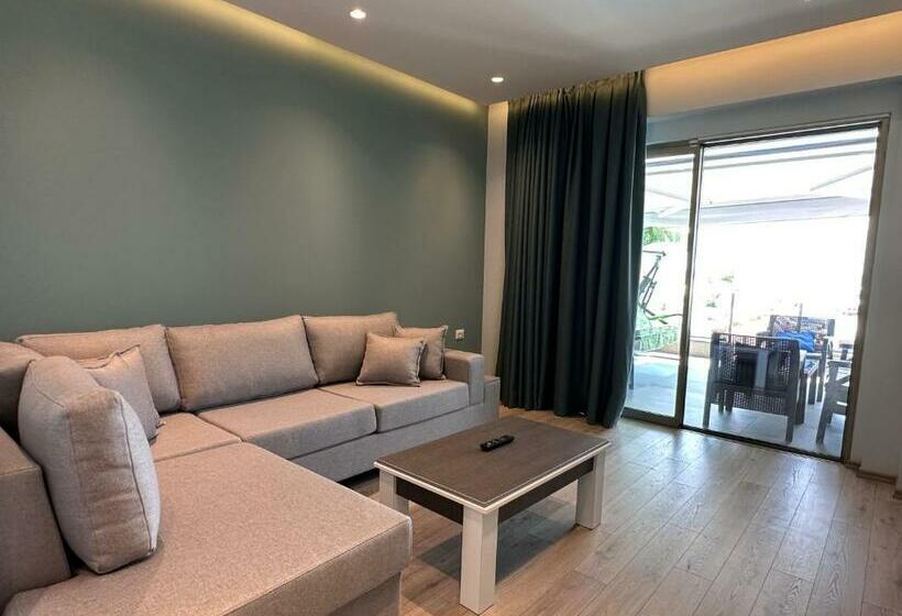 סוויטת ג'וניור עם בריכה, Seacoast Resort Halkidiki